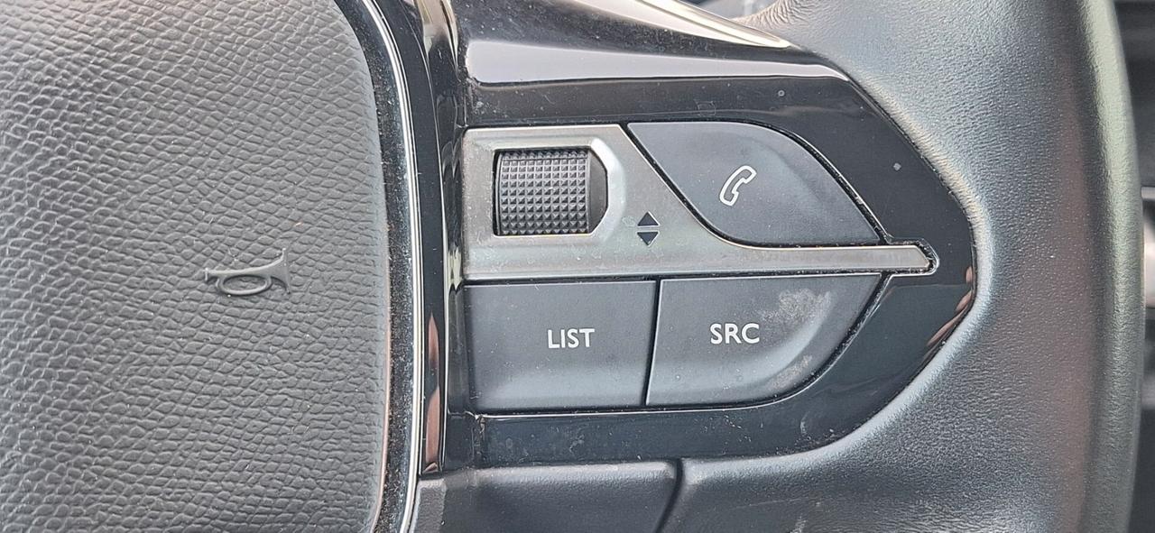 Peugeot 3008 1.2 BENZINA Turbo 130 CV Allure