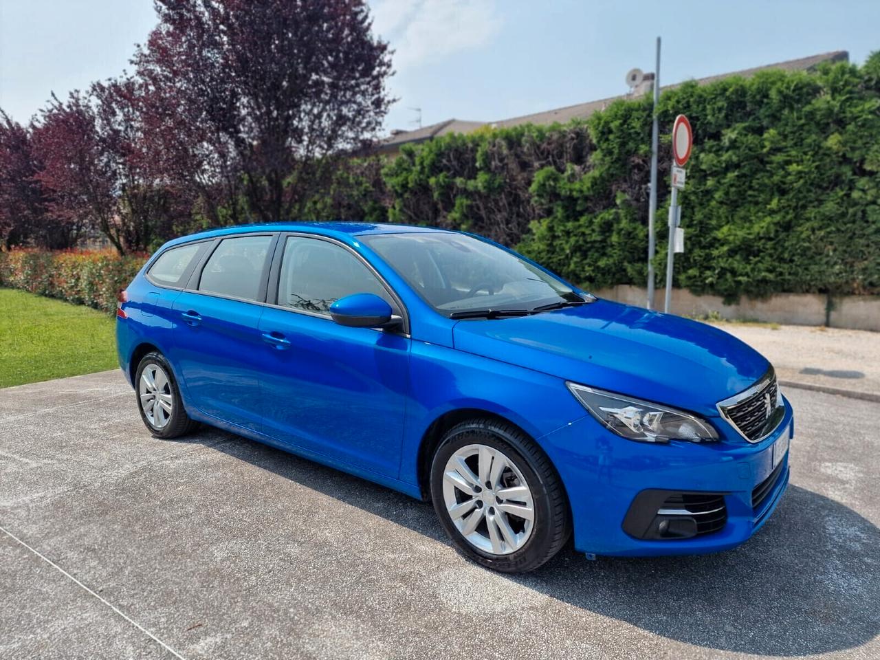Peugeot 308 BlueHDi 130 S&S Allure