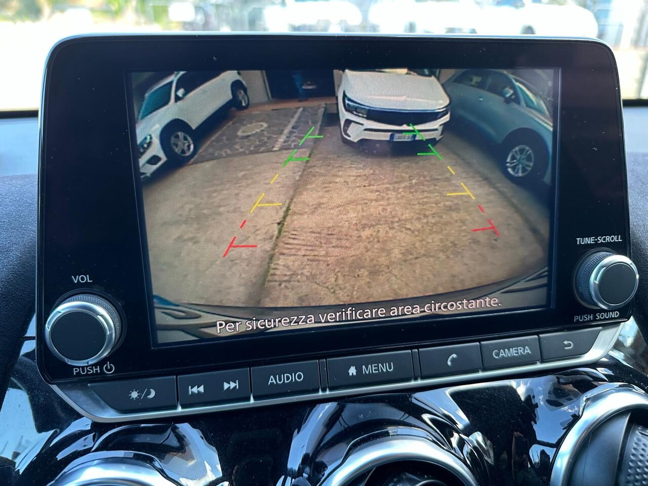 Nissan Juke 1.0 DIG-T 114 CV DCT N-Connecta