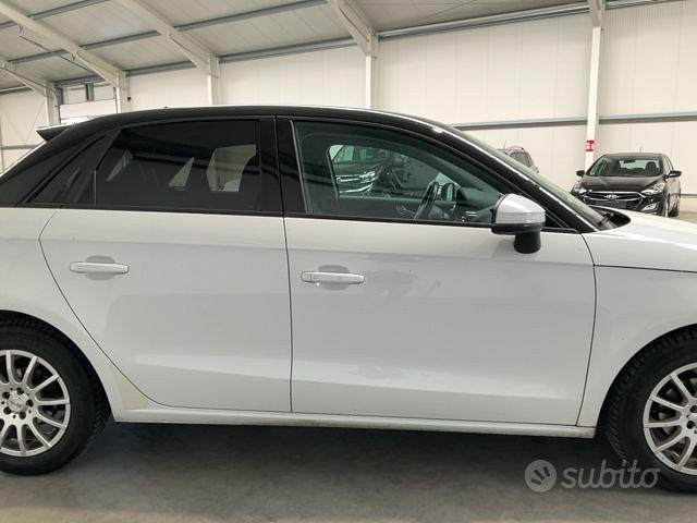 Audi A1 Sportback 1.0 tfsi ultra Sport 95cv 5Posti
