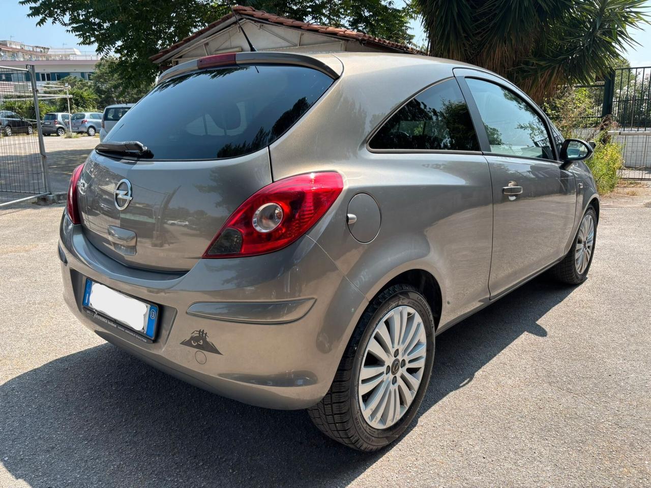 OPEL CORSA 1.2 GPL Tech 3p - 2013