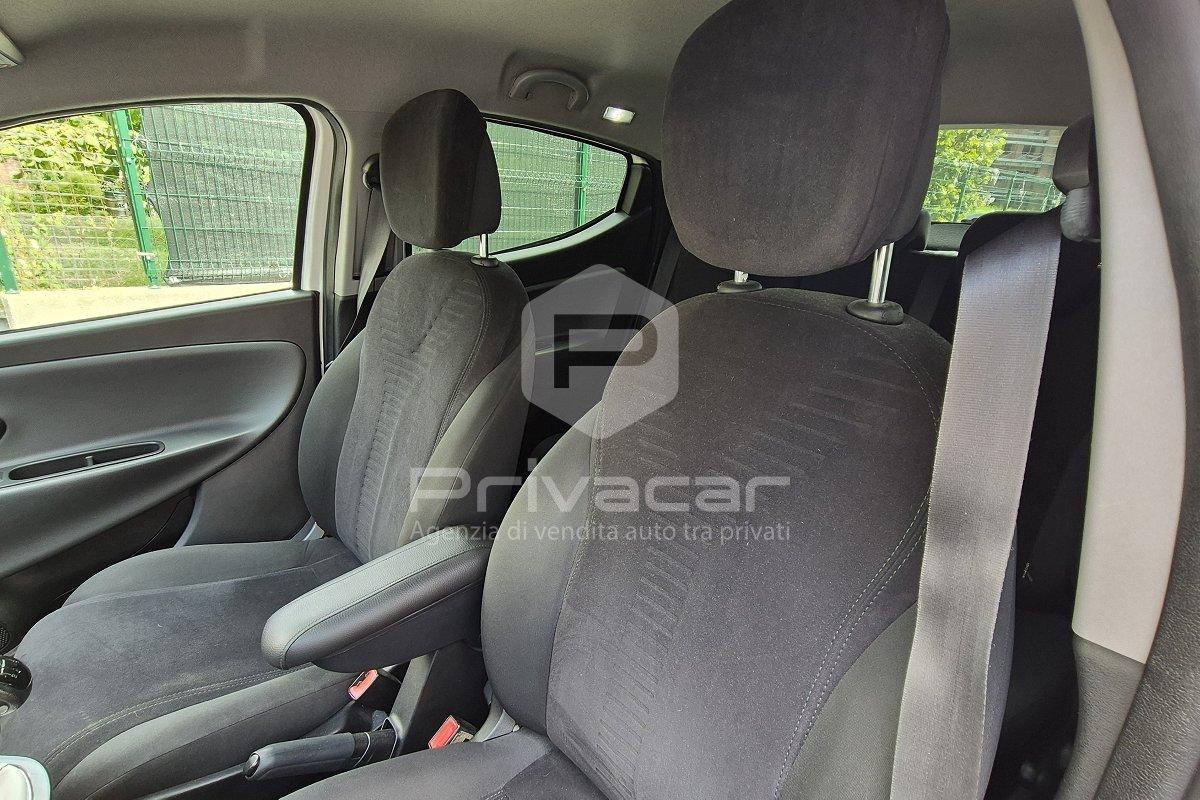 LANCIA Ypsilon 1.2 69 CV 5 porte Gold