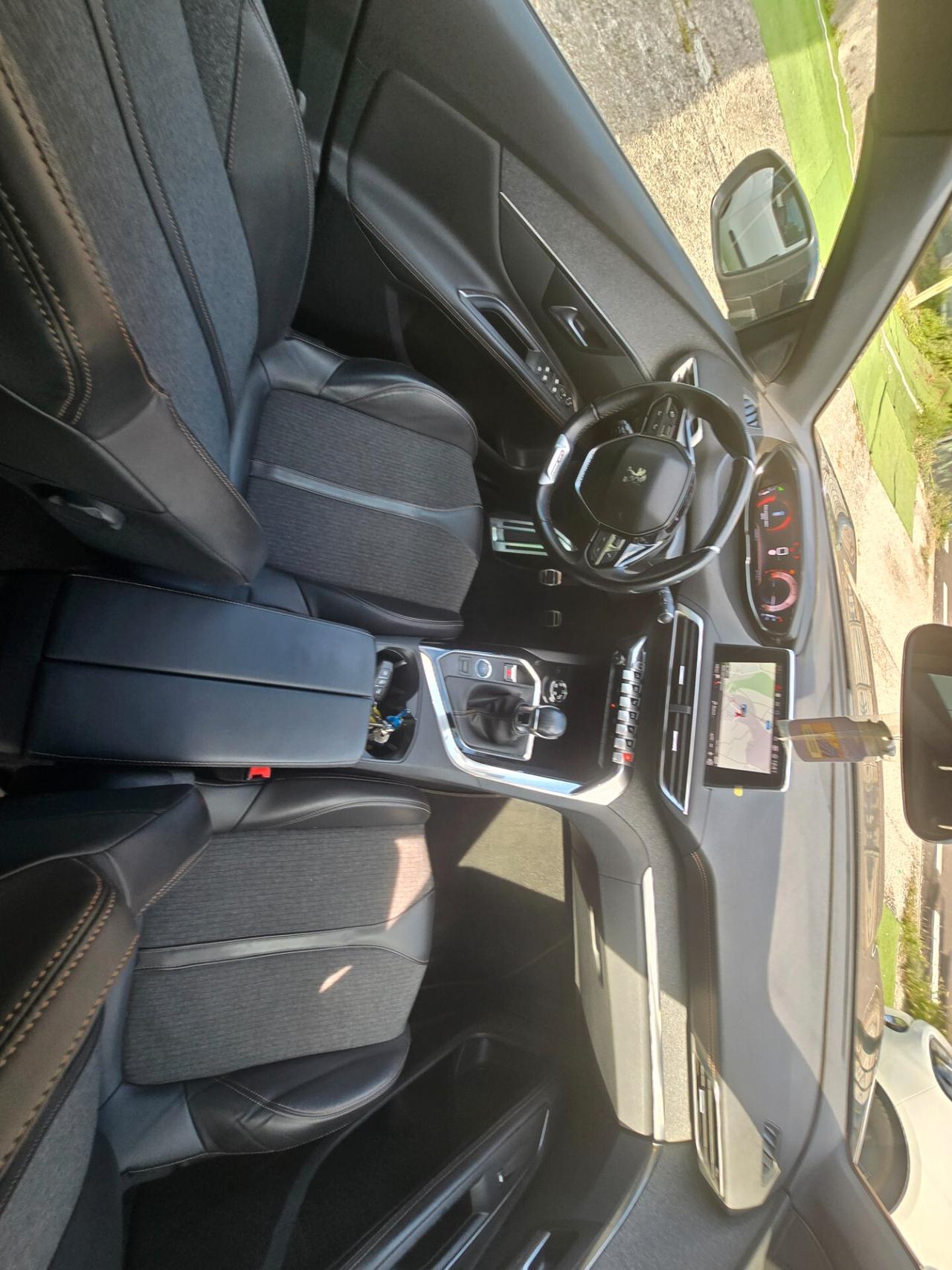 Peugeot 3008 1.5HDI 130CV GT Line -2019