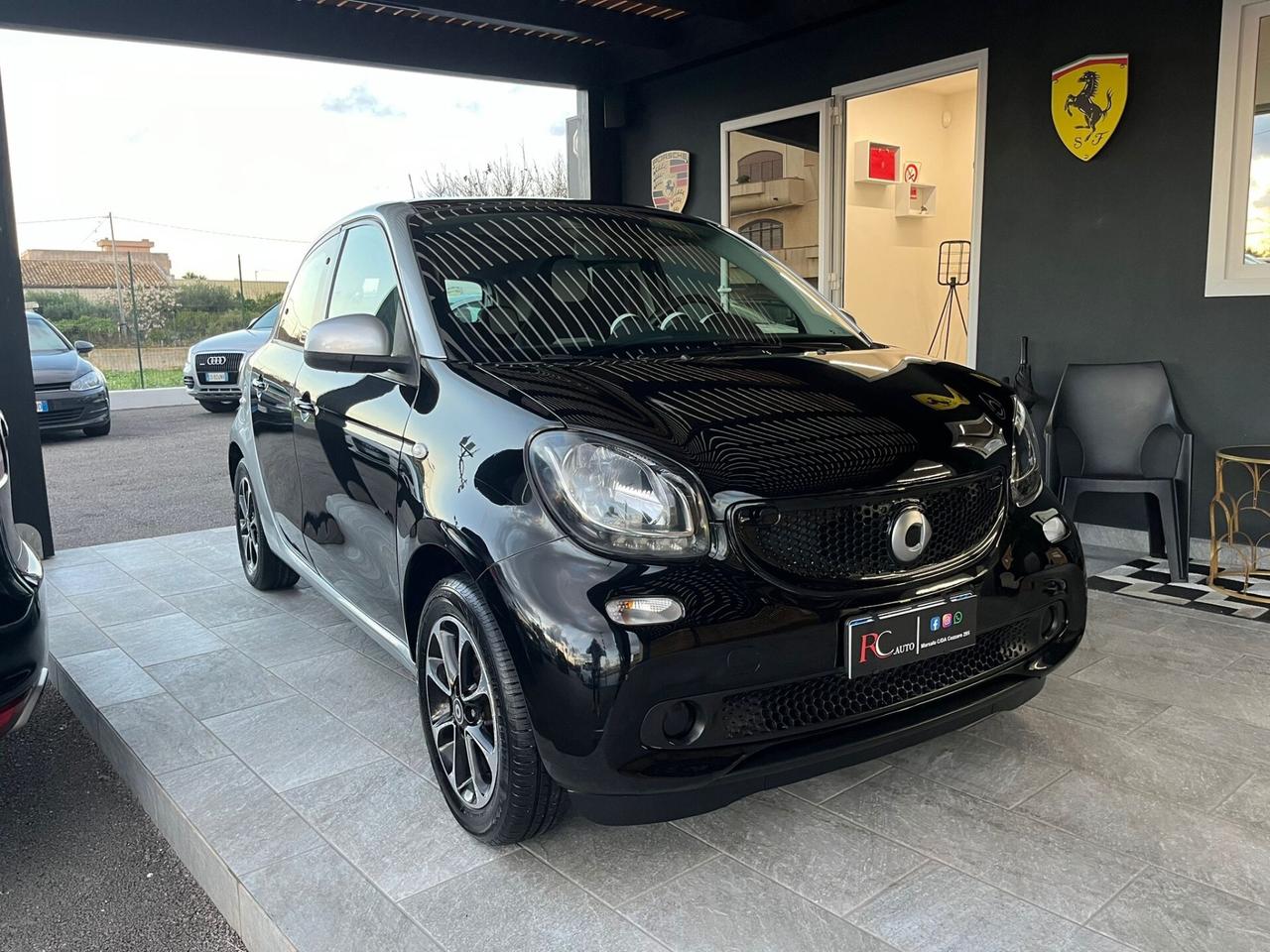 Smart ForFour 70 1.0 Passion Adatta A Neopatentati