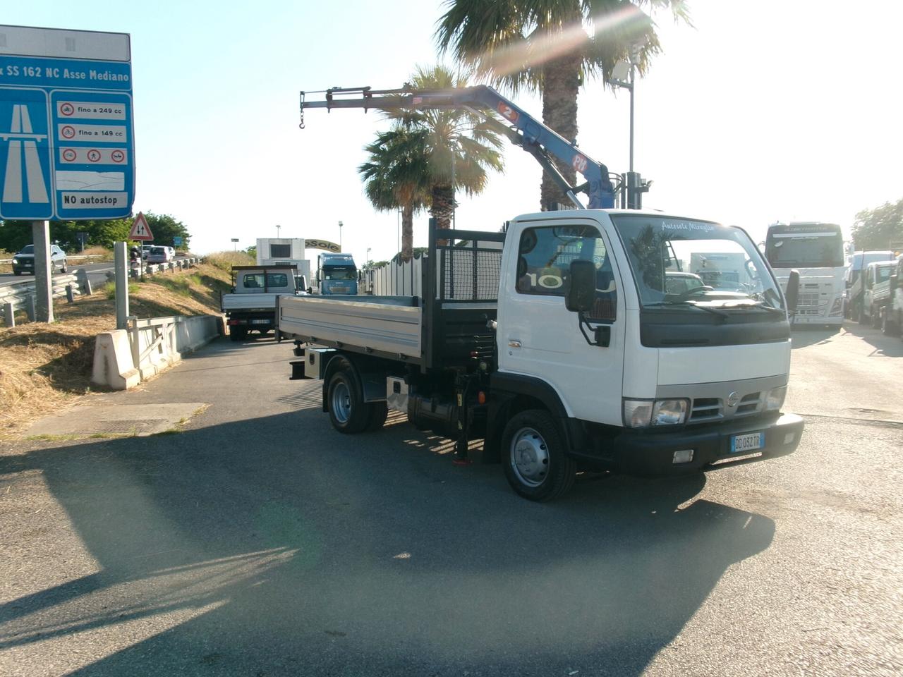 Nissan Cabstar 35-13 3000 130CV GRU PM 2523 3 SFILI RIBALTABILE TRILARALE