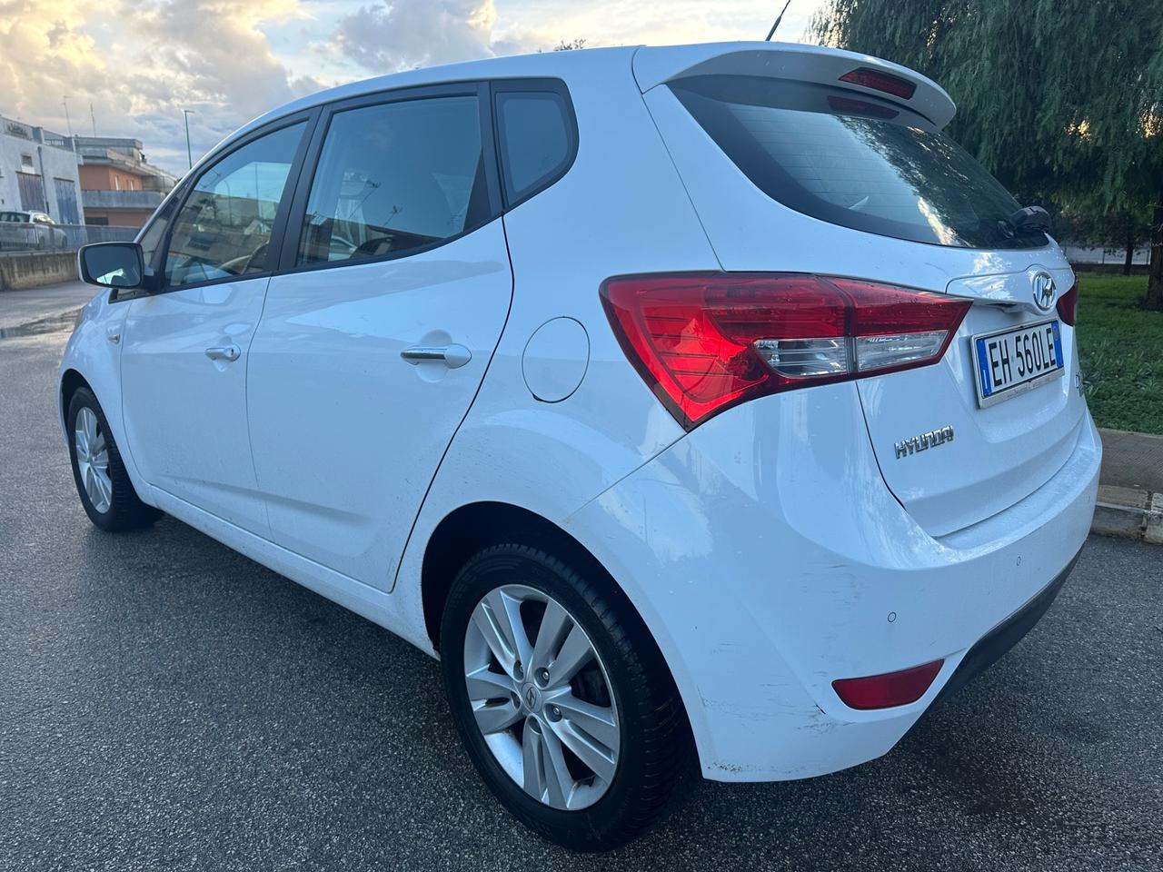 Hyundai iX20 1.4 DIESEL - SOLO 130 MILA KM