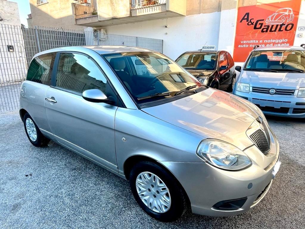 Lancia Ypsilon 1.2 Argento