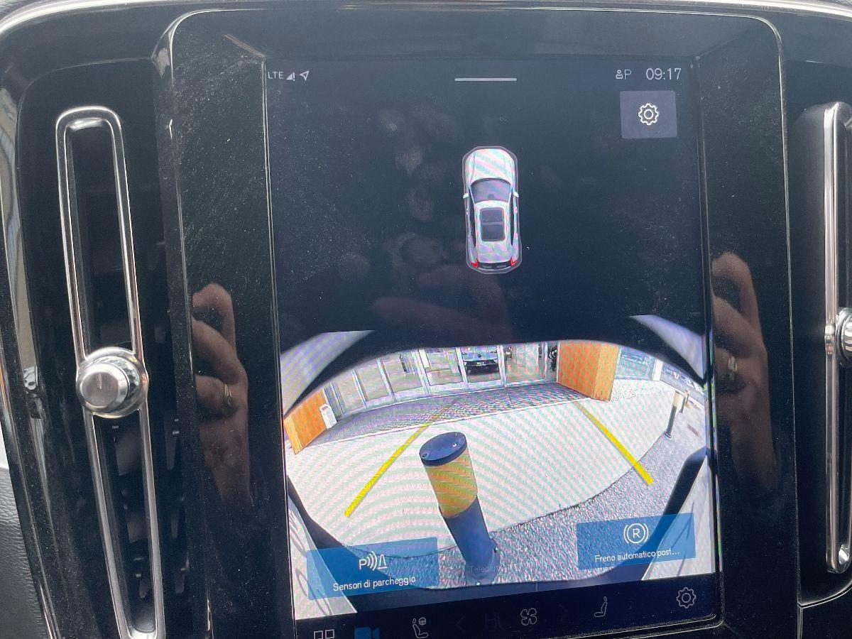 VOLVO - XC40 - B3 automatico Core