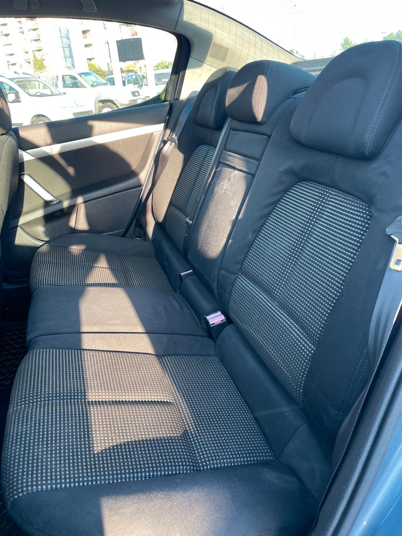 Peugeot 407 1.6 HDi