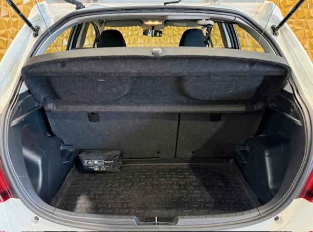 Toyota Yaris 1.5 Hybrid 5 porte Cool