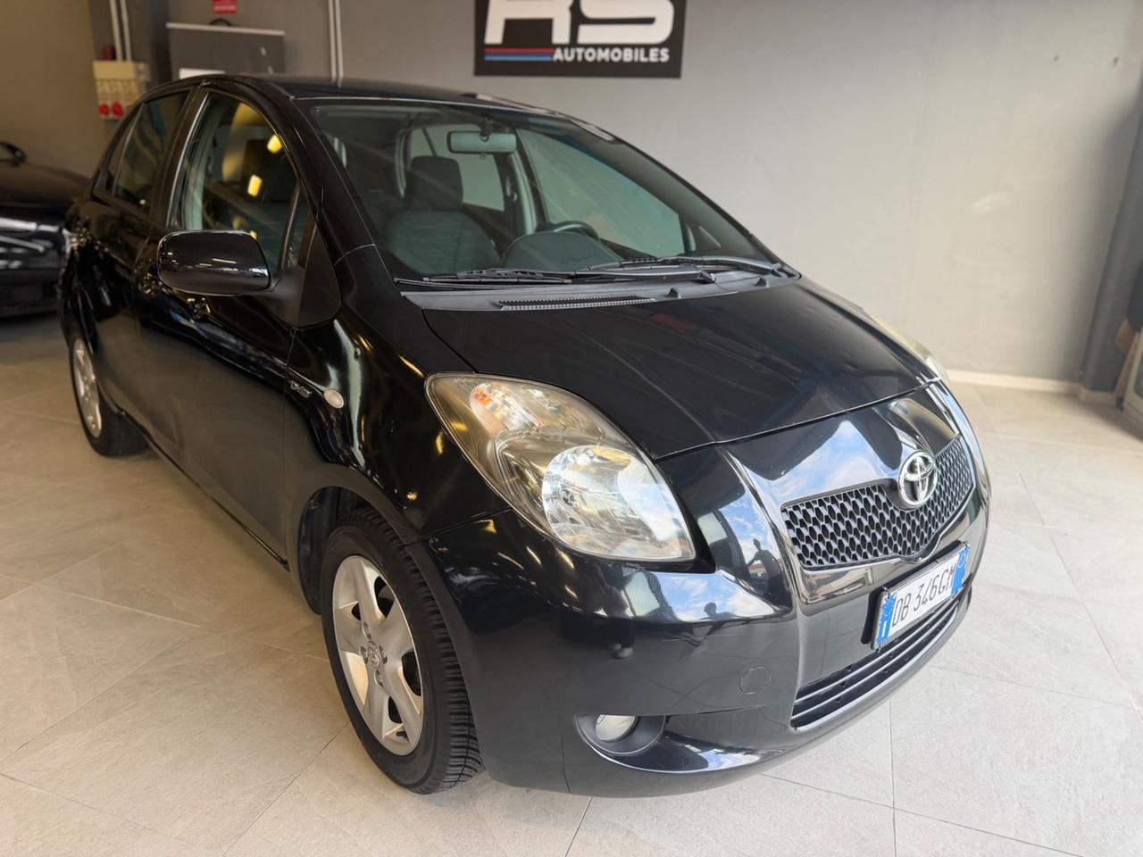 Toyota YARIS 1.4 D-4D 5P SOL KMCERT AUTOMATICA