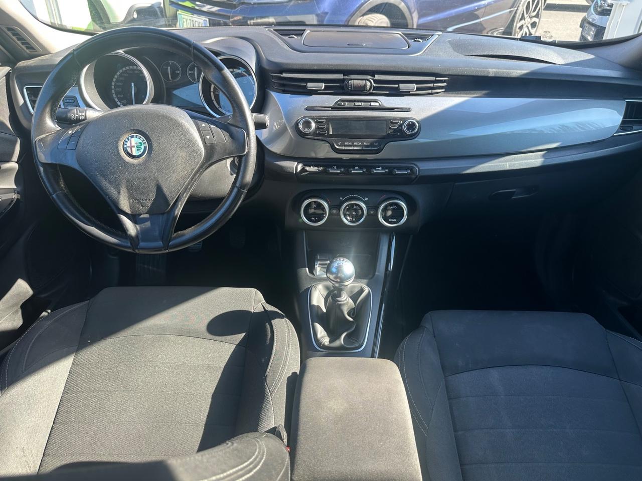 Alfa Romeo Giulietta 1.6 JTDm-2 105 CV Distinctive 2010