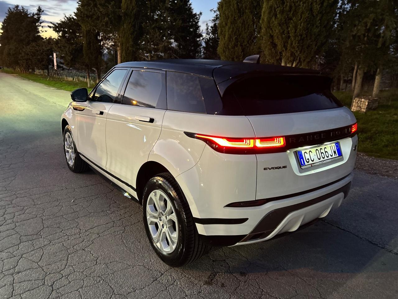 Land Rover Range Evoque 2.0D I4-L.Flw 150CV AWD Aut R-Dynamic HSE