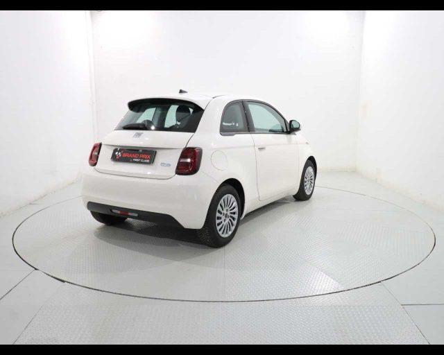 FIAT 500 Action Berlina 23,65 kWh