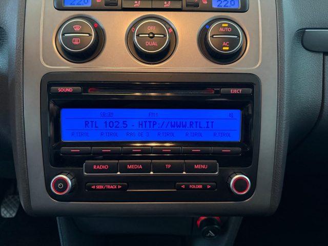 VOLKSWAGEN Touran 2.0 TDI DPF Trendline // 7 POSTI//