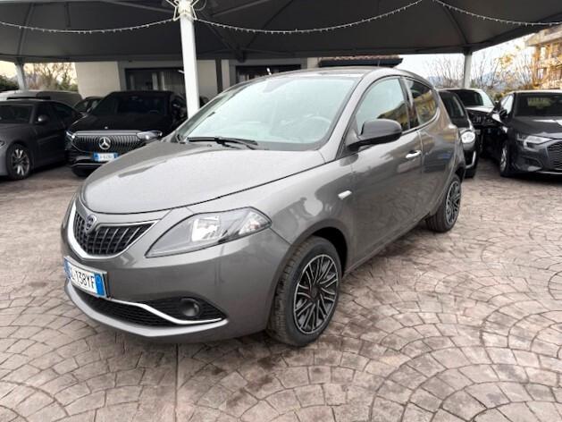 Lancia Ypsilon 1.0 FireFly 5 porte S&S Hybrid Ecochic Gold
