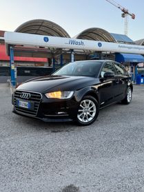 Audi A3 1.6 TDI 105 CV CR Attraction