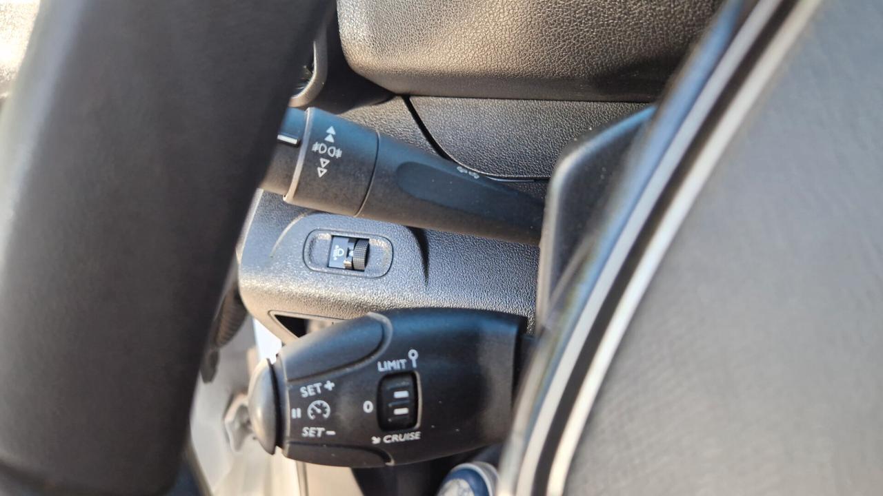 Peugeot PARTNER 1.5 BLUEHDI 100 CV NAVIGATORE