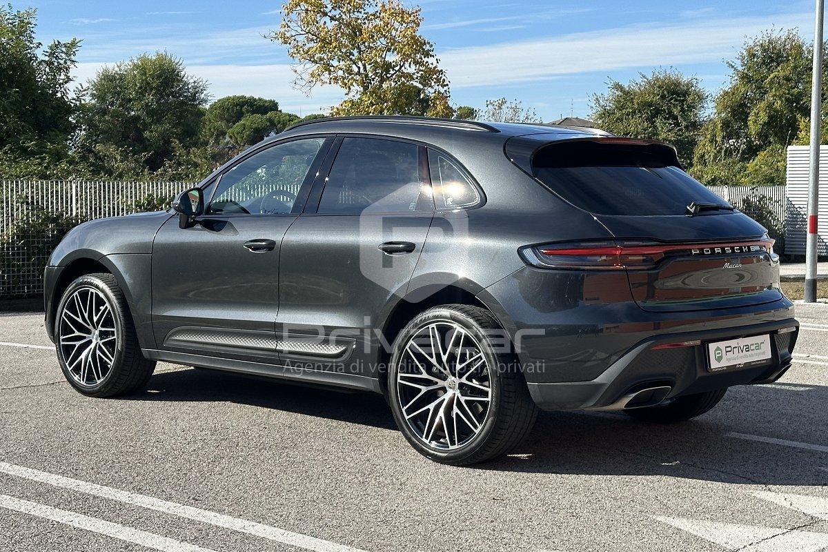 PORSCHE Macan 2.0