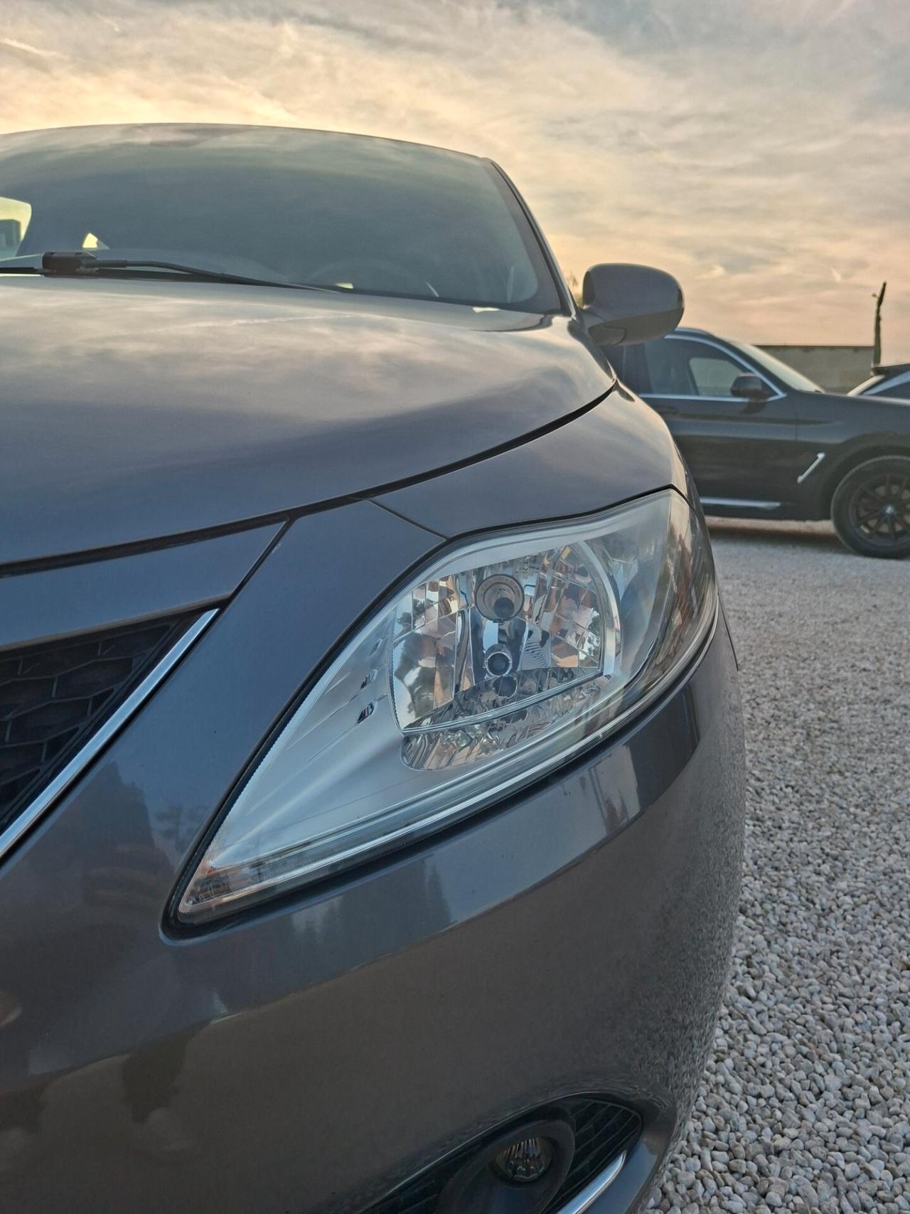 Ypsilon 1.3 MJT 95 CV 5p Cerchi*Clima