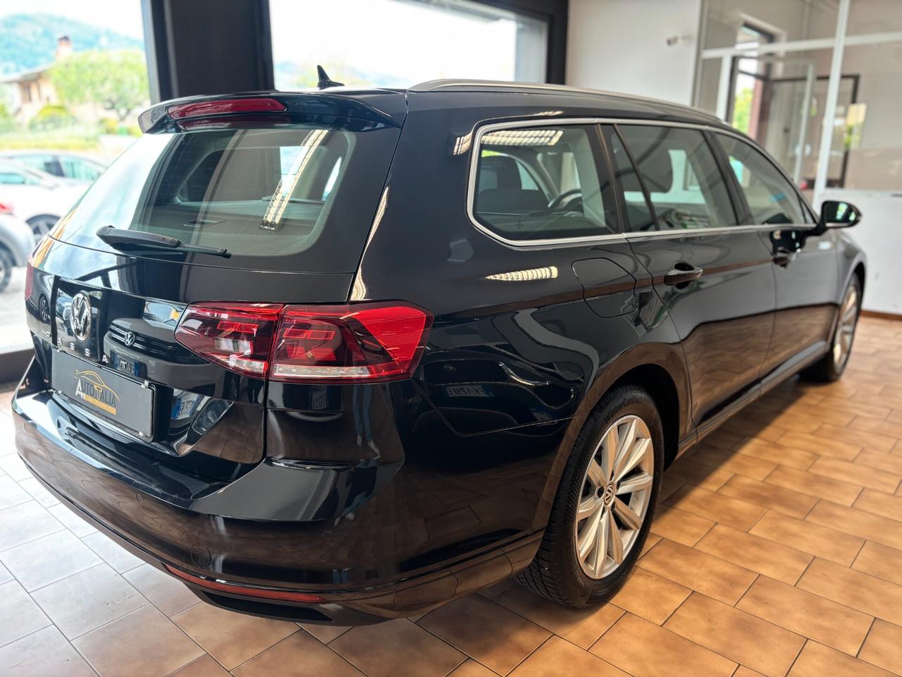 Volkswagen Passat Variant 1.6 tdi Business 120cv dsg*EURO6DTEMP
