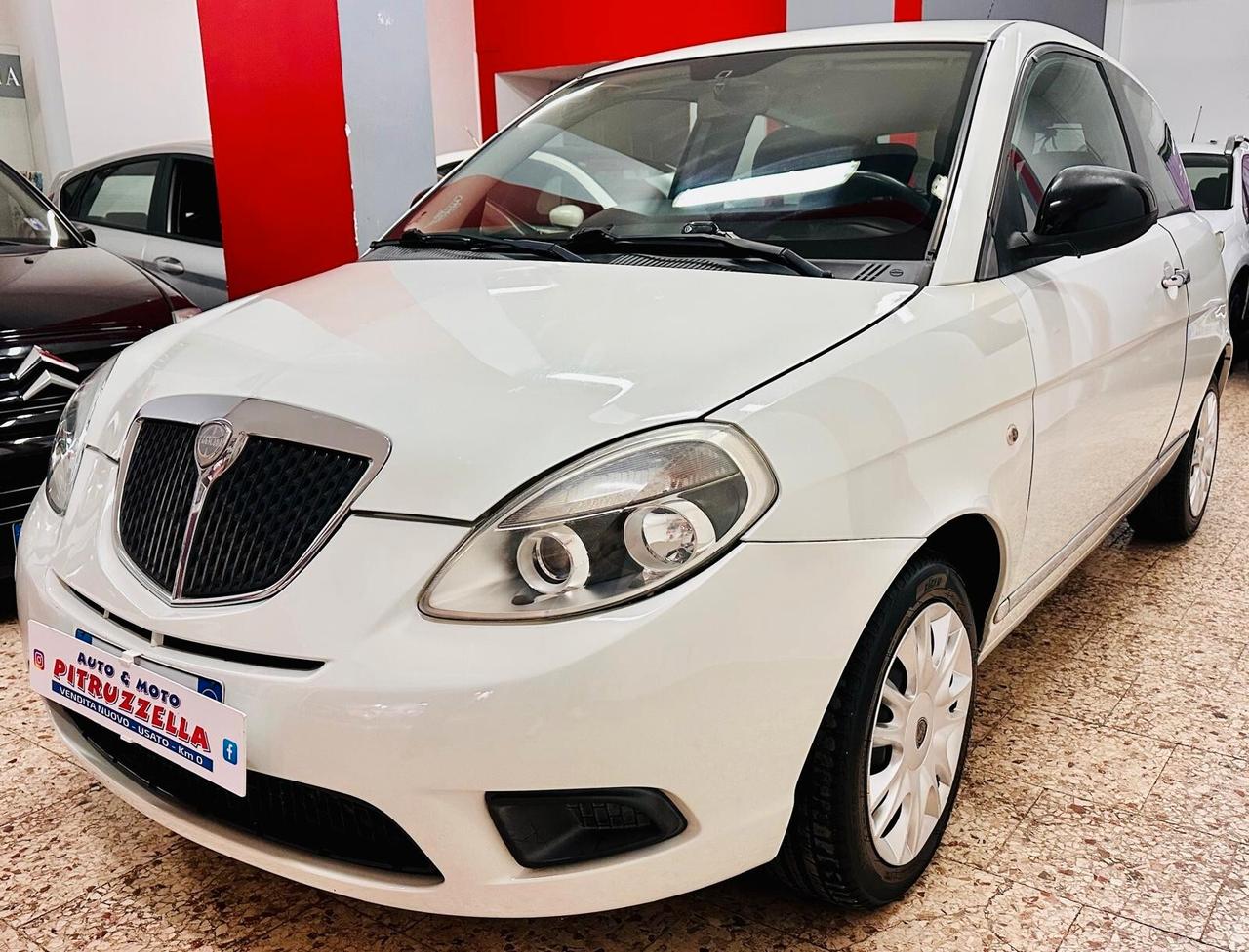 Lancia Ypsilon 1.3 MJT 75 CV Elle