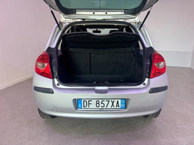 RENAULT Clio 1.2 16V 3 porte Le Iene