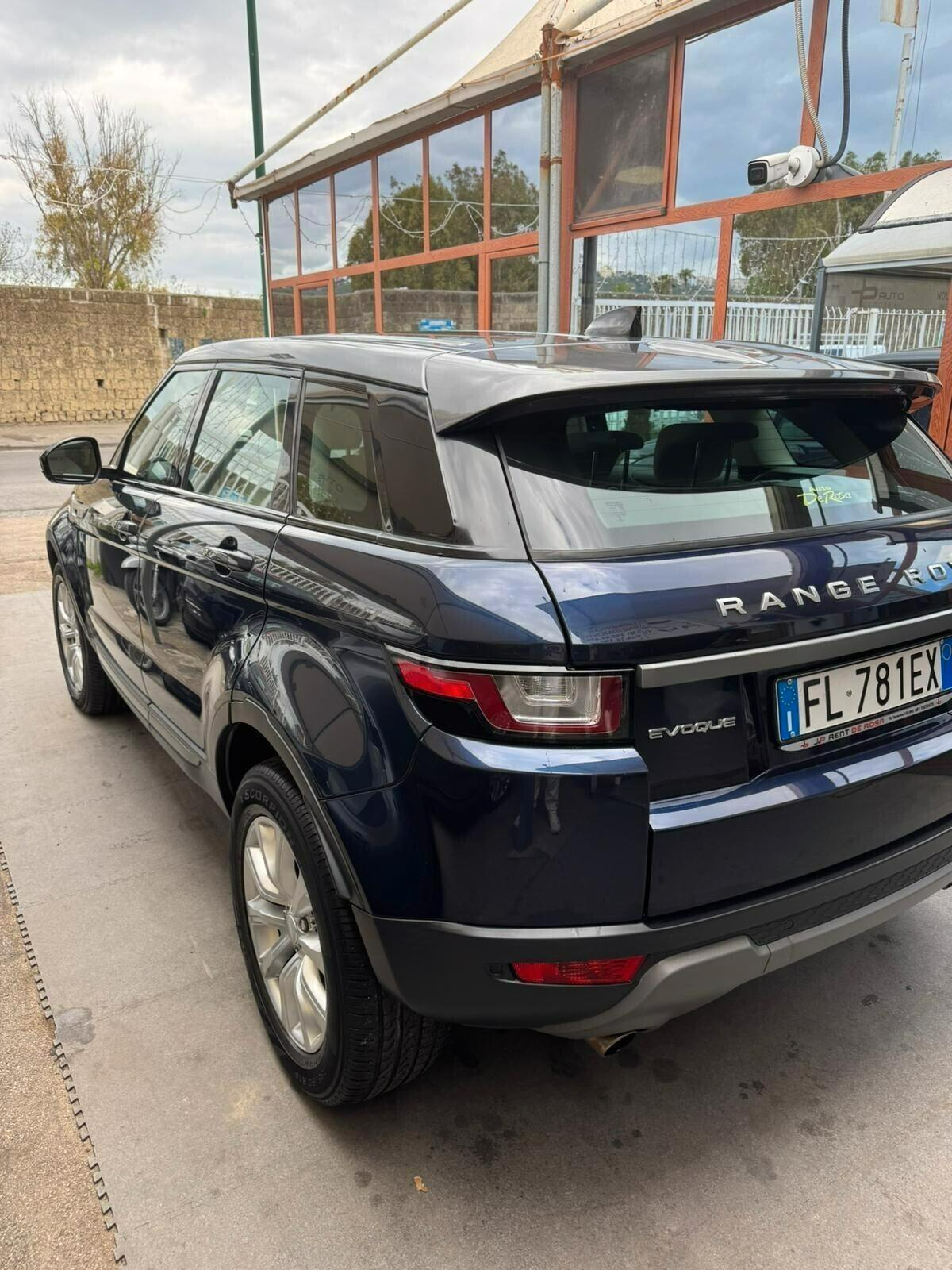 Land Rover Range Evoque 2.0 eD4 5p. Business Edition Premium Pure