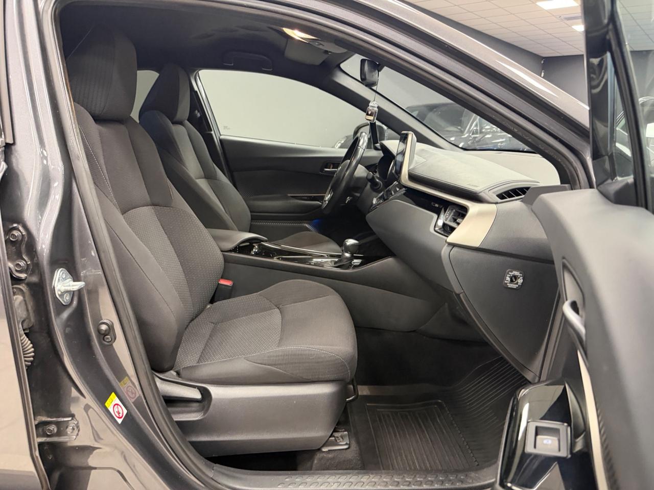 Toyota C-HR 1.8 Hybrid E-CVT Trend