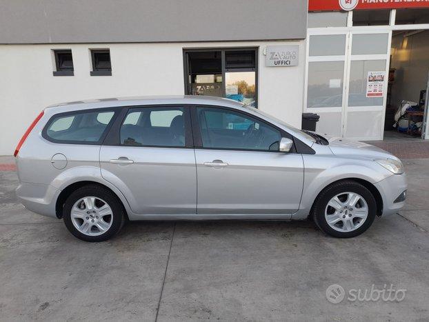 FORD Focus SW 1.6 TDCi 110 CV TITANIUM DPF