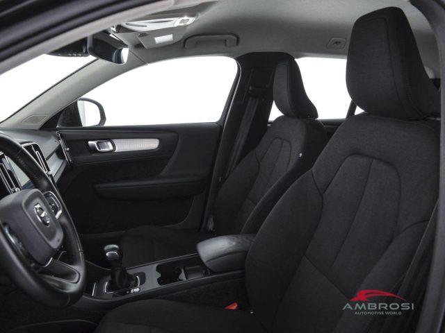 VOLVO XC40 D3 Momentum - AUTOCARRO N1