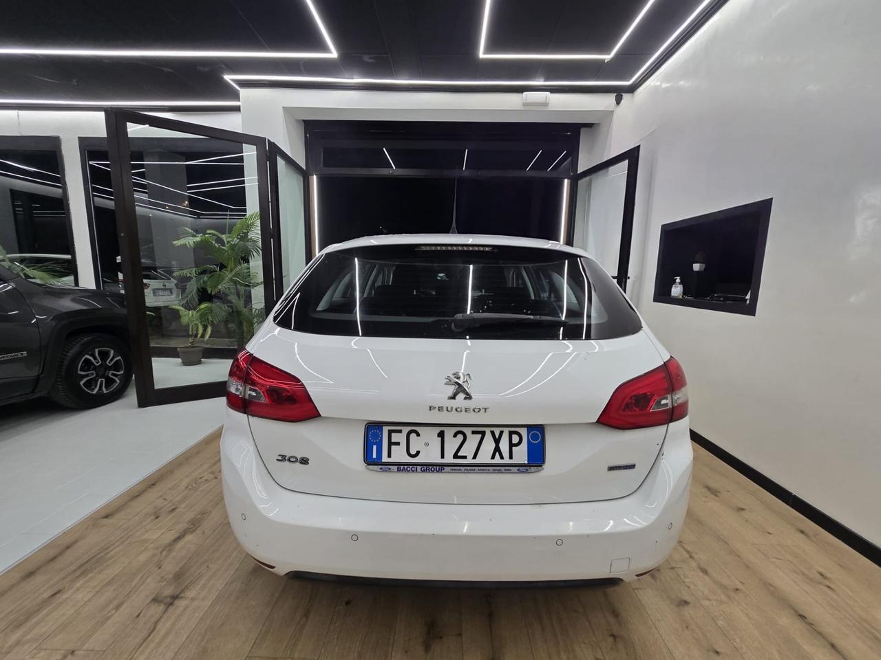 Peugeot 308 BlueHDi 120 S&S SW Business