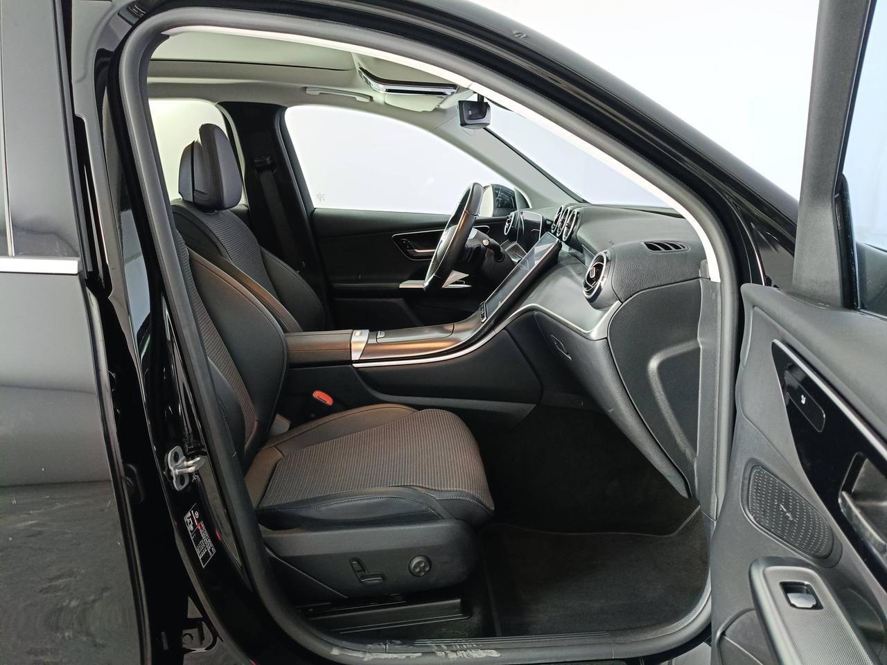 Mercedes-Benz GLC - X254 - GLC 220 d mhev AMG Line Advanced Plus 4matic auto