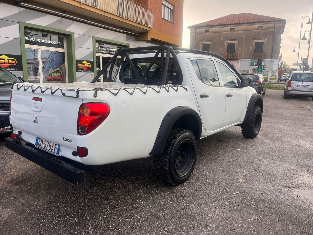 MITSUBISHI L200 2.5 DI-D-136CV DC Invite Plus