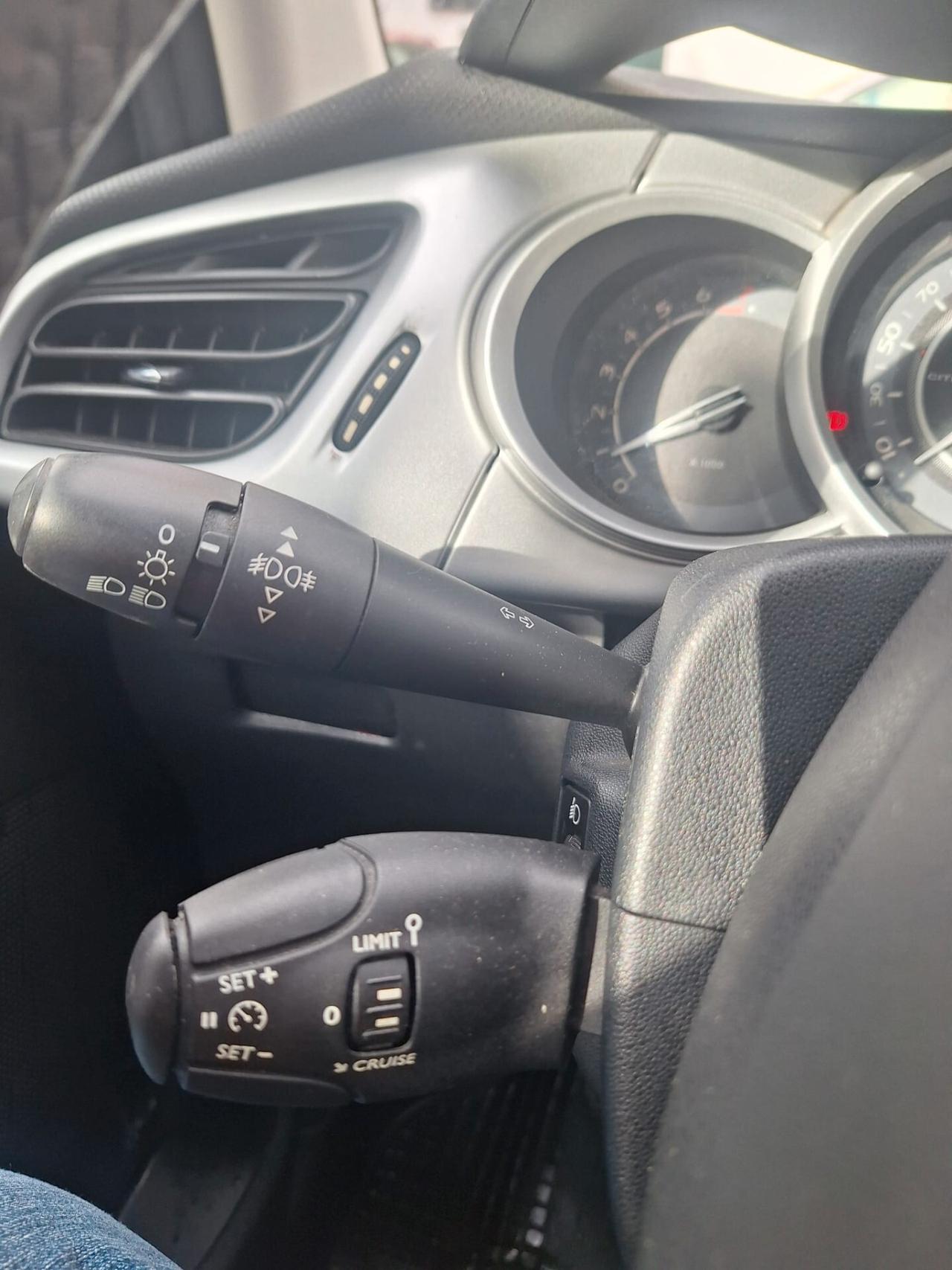 Citroen C3 1.2 VTi 60 Exclusive