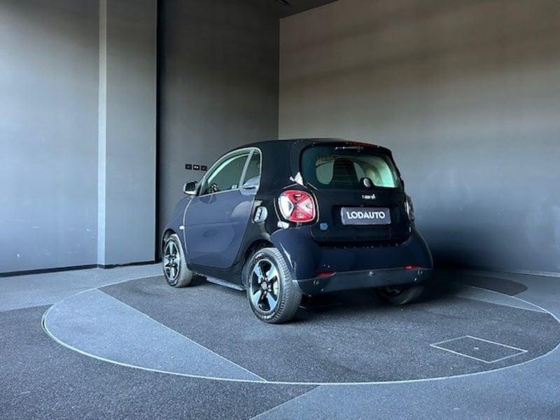 smart fortwo EQ Passion