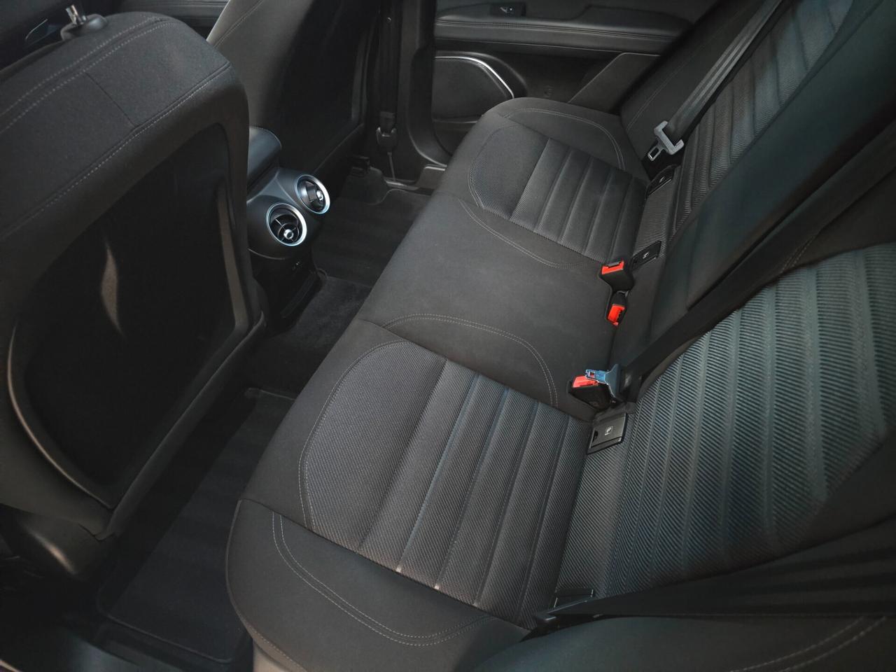 Alfa Romeo Stelvio 2.2 Turbodiesel Business IVA ESPOSTA