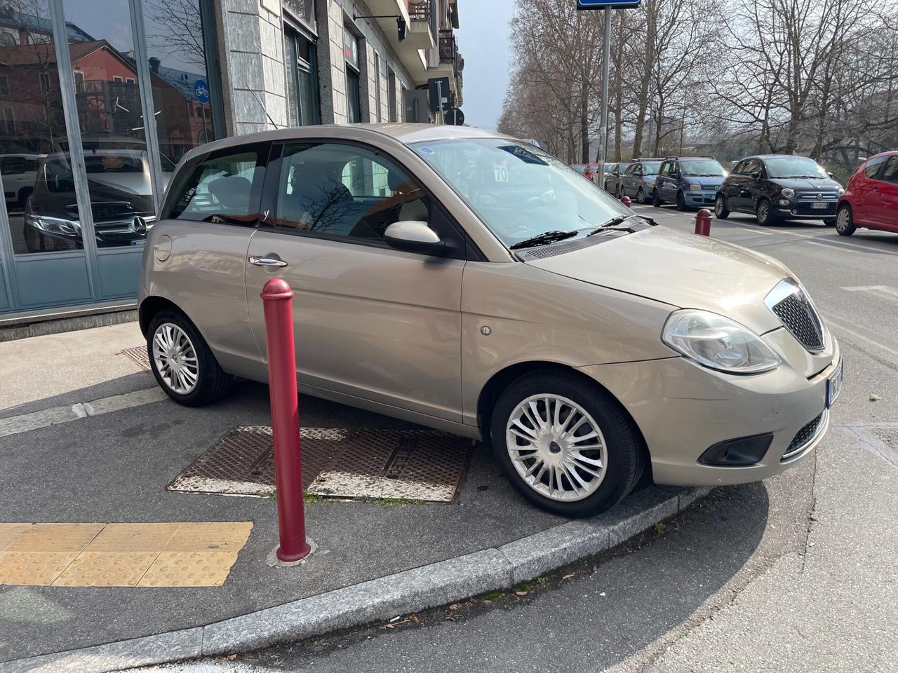 Lancia Ypsilon 1.2 BENZINA/1PROP/GARANZIA 12 MESI