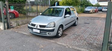 Renault Clio 1.2 16v neopatentati benzina