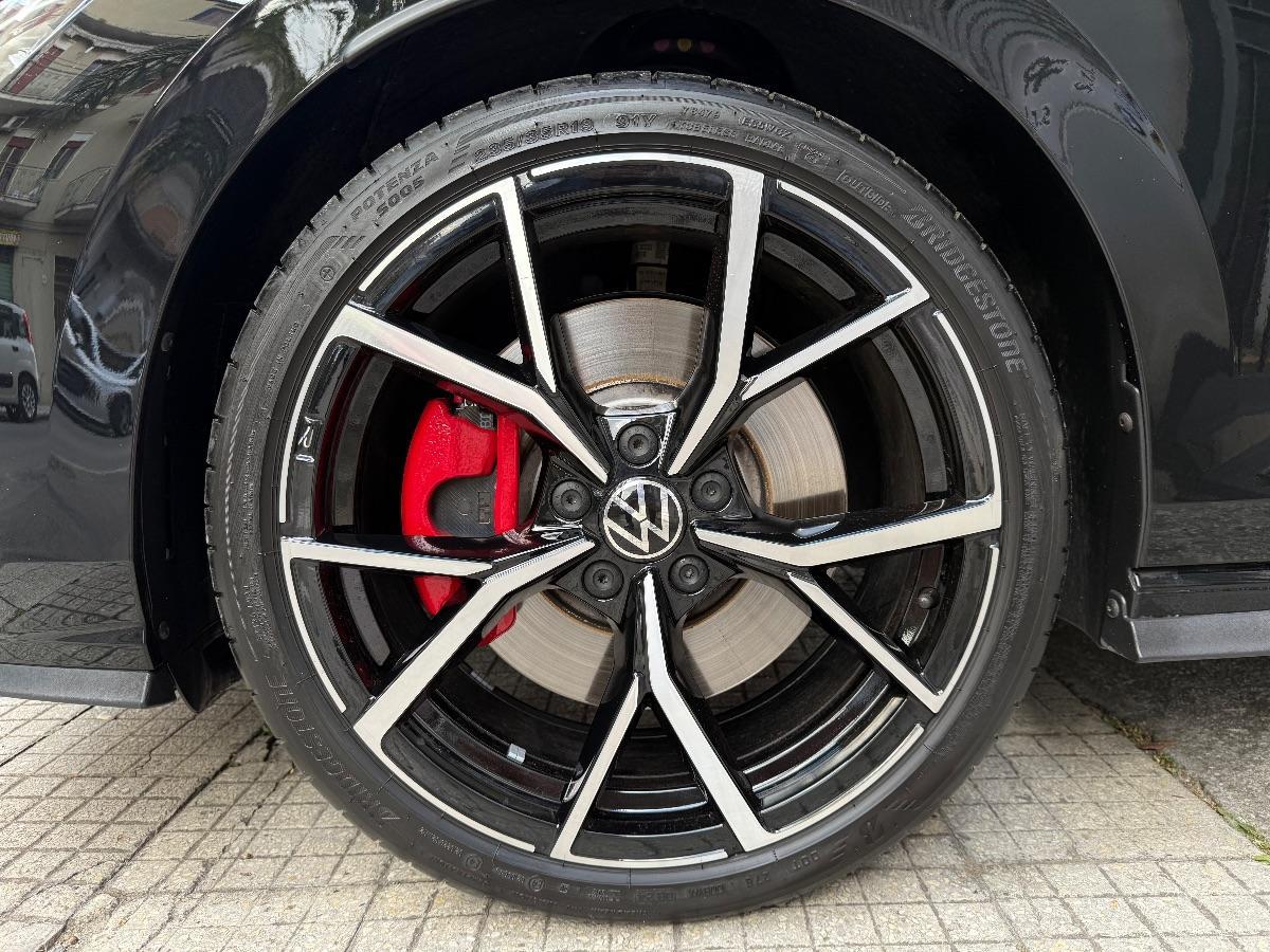 New Volkswagen Golf 8.5 GTI 2.0 TSI 265 CV