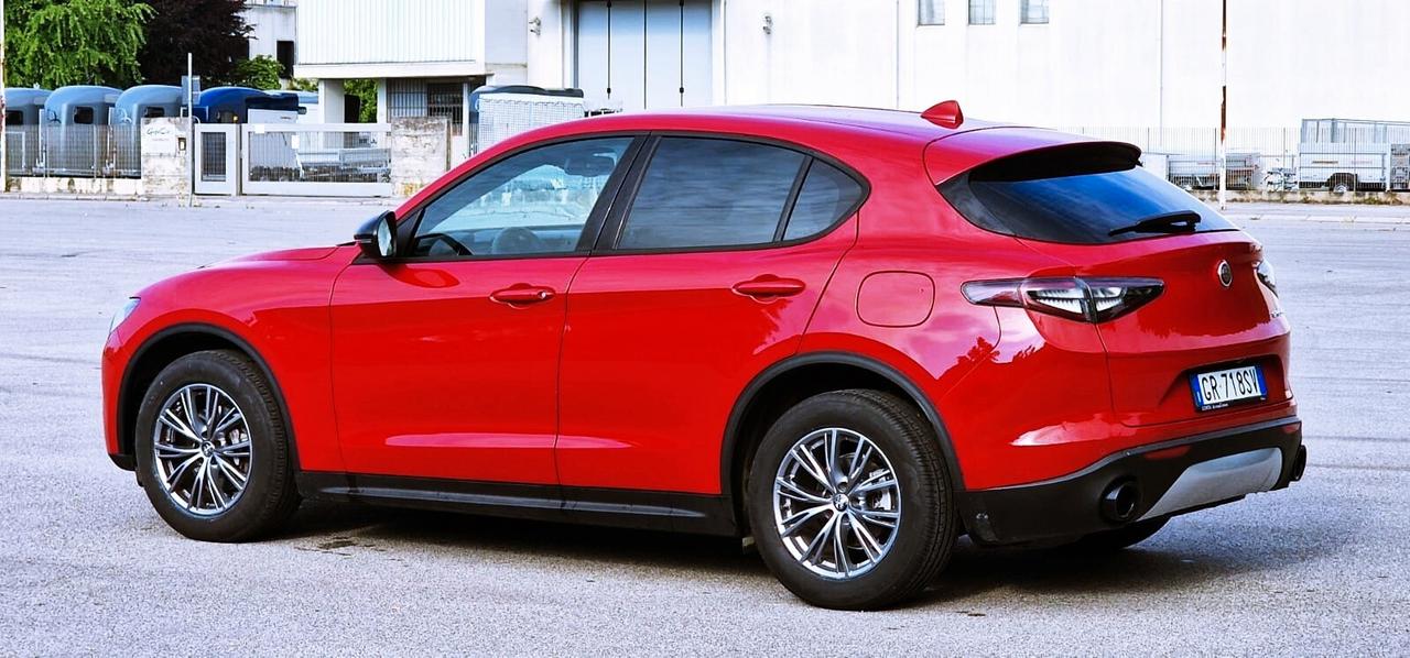 Alfa Romeo Stelvio 2.2 Turbodiesel 160 CV AT8 RWD Super