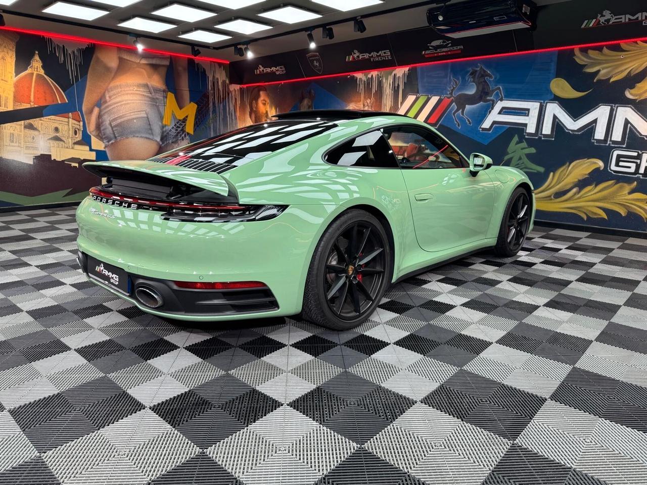 Porsche 911 Carrera 4S (966)