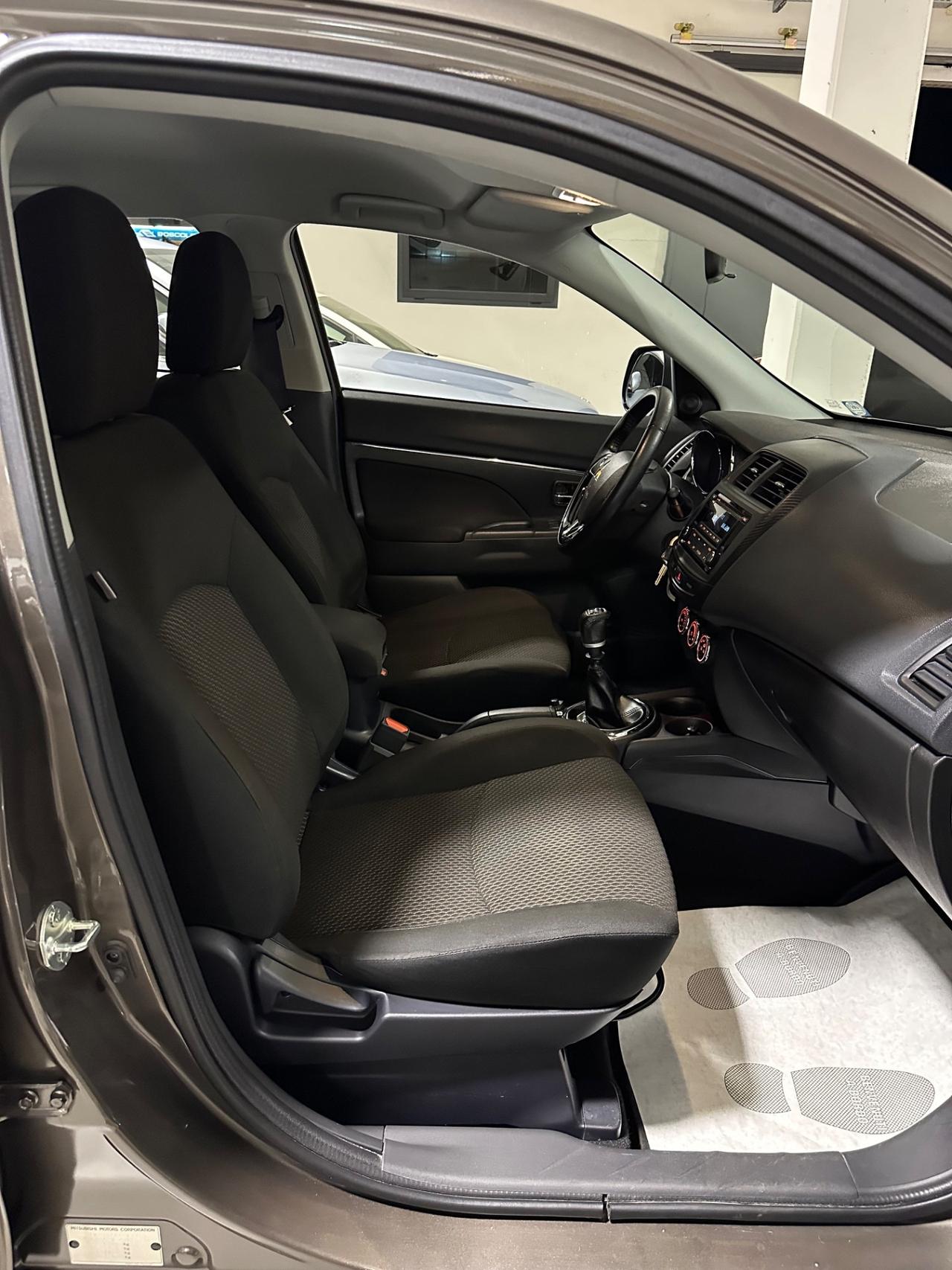 Mitsubishi ASX 1.6 DI-D 114 CV 2WD Instyle Panoramic