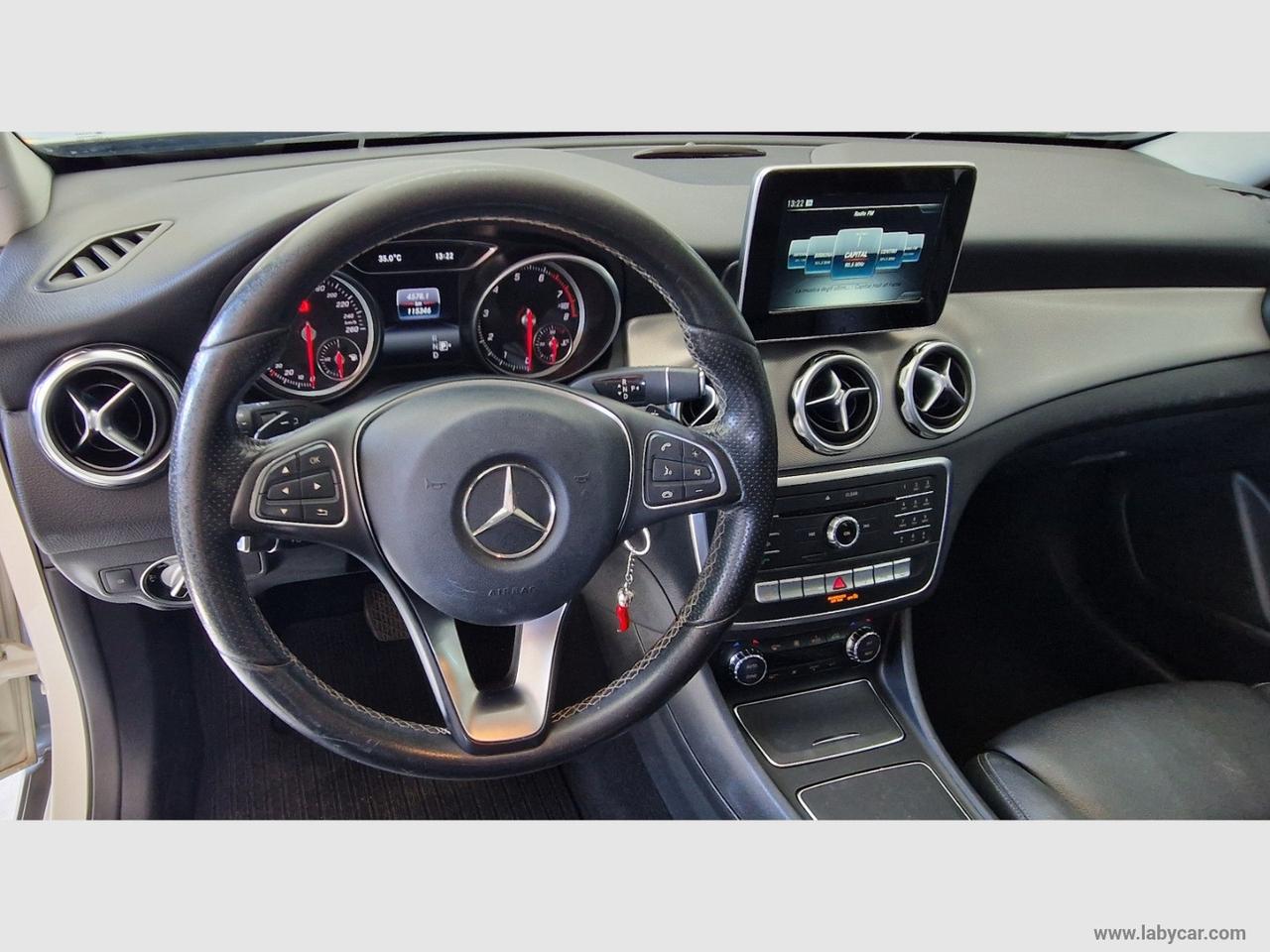 MERCEDES-BENZ GLA 180 Executive AUTOMATICA