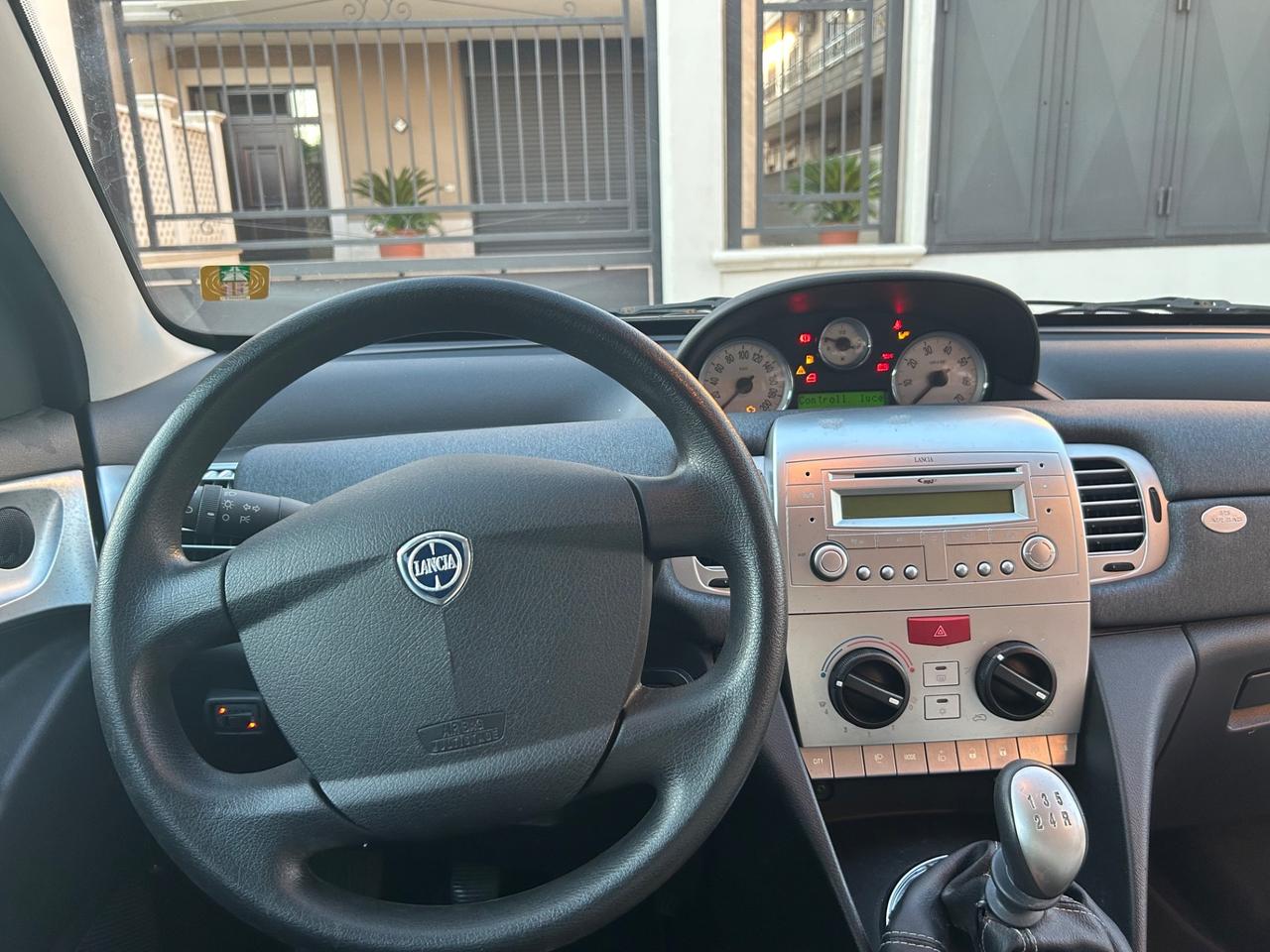 Lancia Ypsilon 1.4 Unyca Ecochic GPL