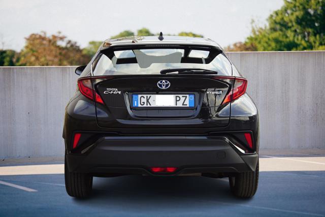 TOYOTA C-HR 1.8 Hybrid E-CVT Business