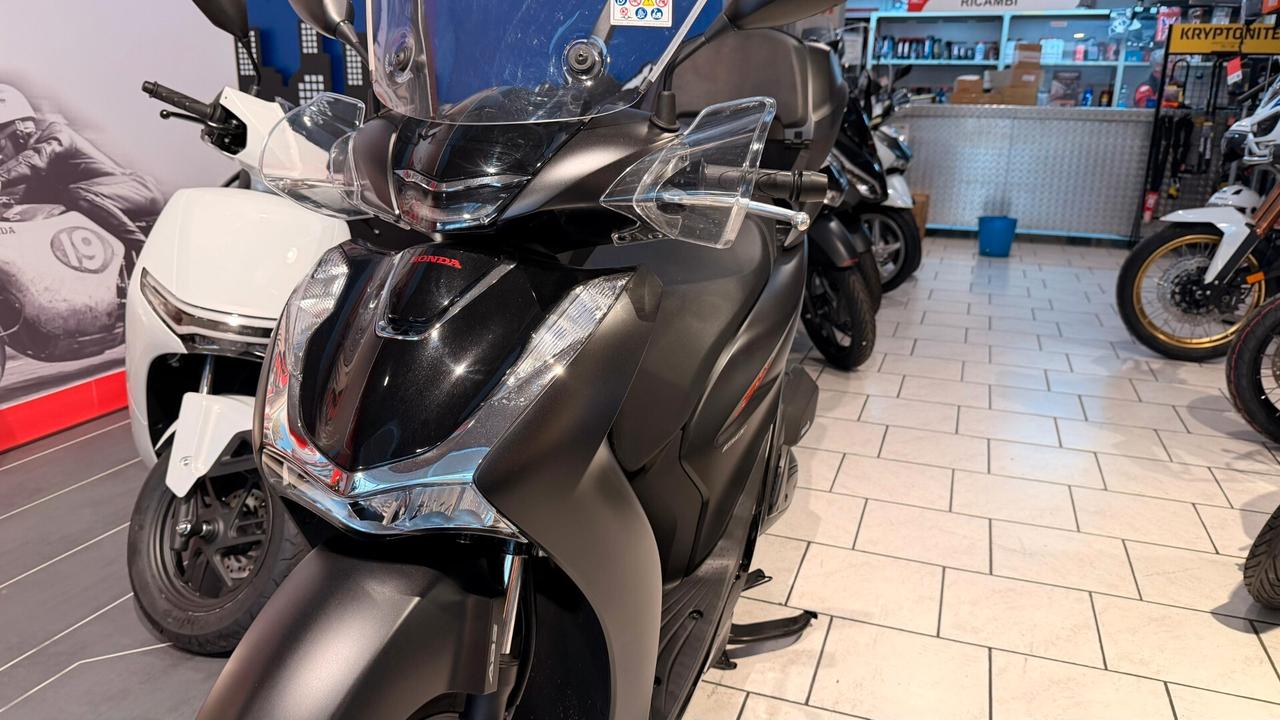 Honda SH 150 SPORT