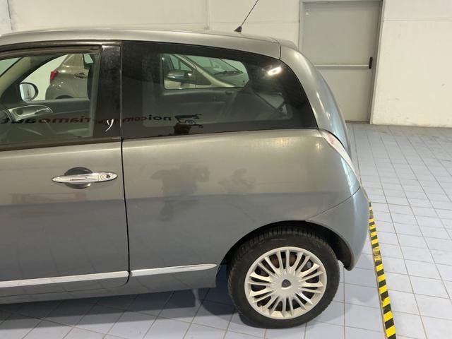 LANCIA Ypsilon 1.2 69 CV Unyca