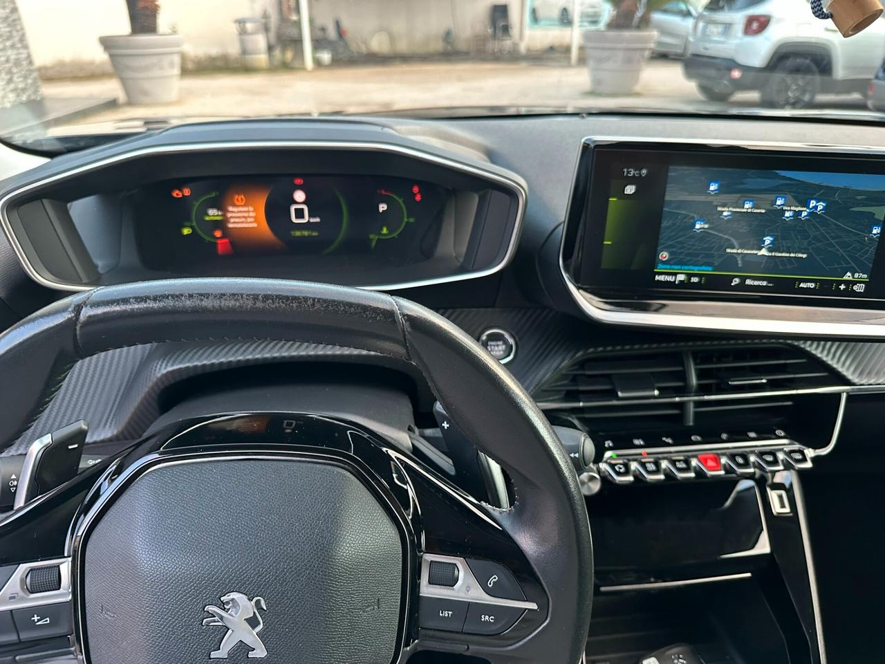 Peugeot 2008 BlueHDi 130 S&S EAT8 Allure