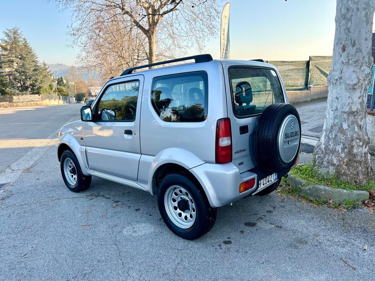 Suzuki Jimny 1.3i 16V cat 4WD JLX Special